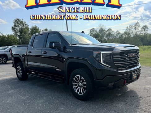 Used 2023 GMC Sierra 1500 AT4 w/ Technology Package AWD/4WD image 1