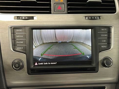 Used 2016 Volkswagen Golf S FWD image 16