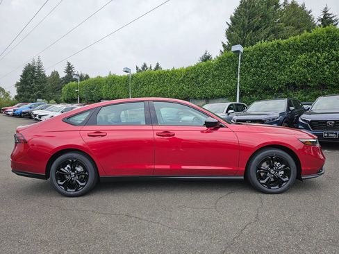 New 2025 Honda Accord SE image 9