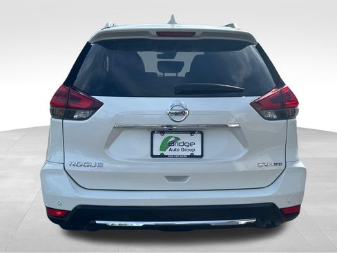 Used 2019 Nissan Rogue SV AWD/4WD image 6