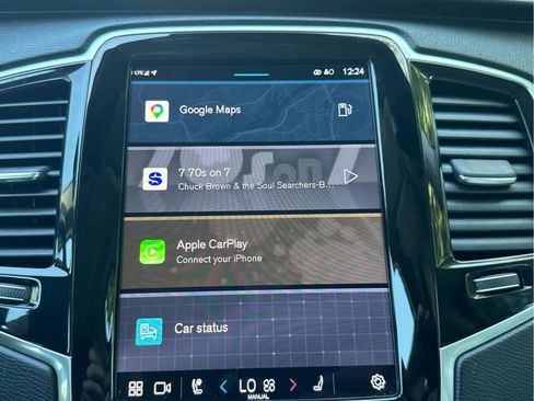 Used 2023 Volvo XC90 B6 Plus image 29