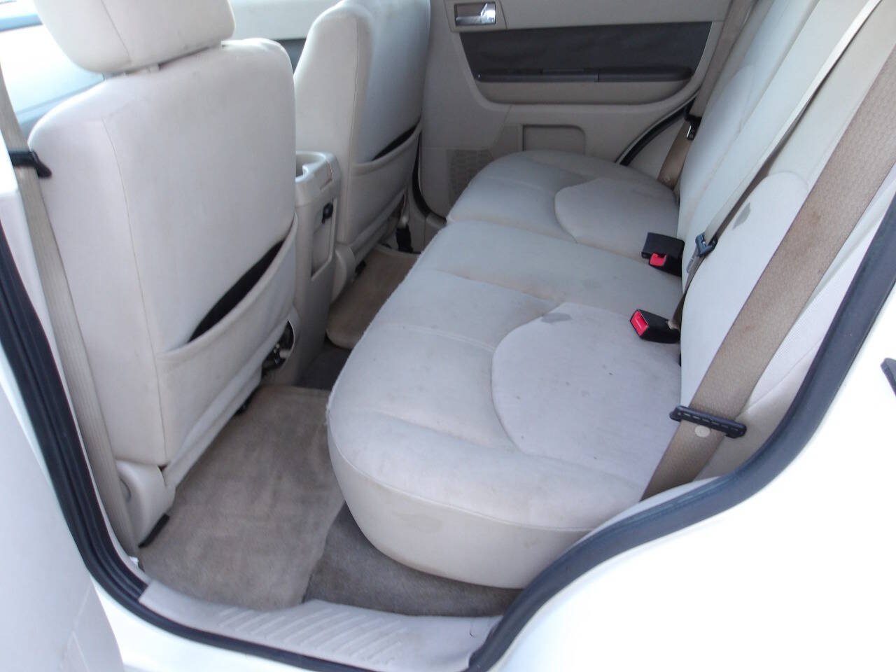Used 2010 Mercury Mariner 2WD image 23