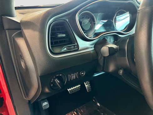 Used 2019 Dodge Challenger R/T Scat Pack RWD image 11