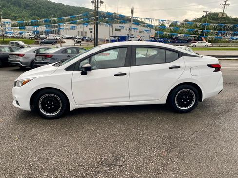 Used 2020 Nissan Versa S FWD image 4