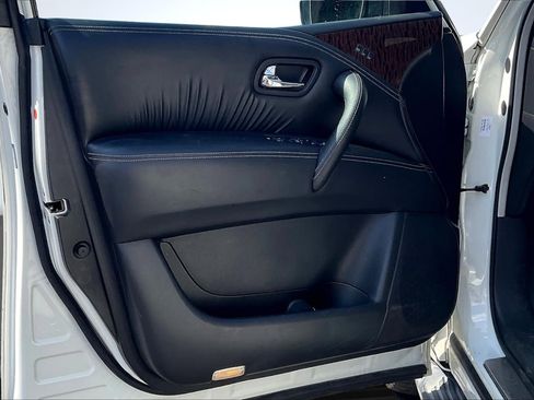 Used 2017 Nissan Armada SL image 23