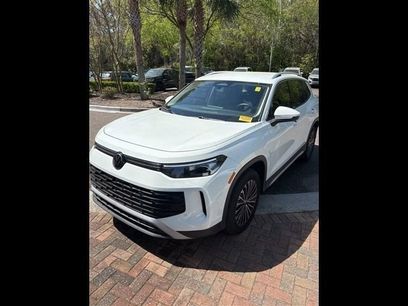 Used 2025 Volkswagen Tiguan S w/ 18" Wheel Package