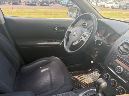 Used 2012 Nissan Rogue S FWD image 10