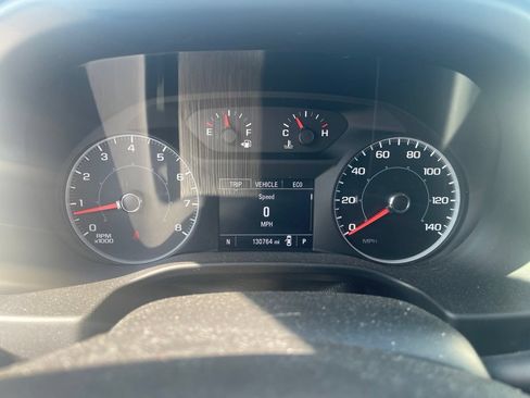 Used 2017 GMC Acadia SLE FWD image 6
