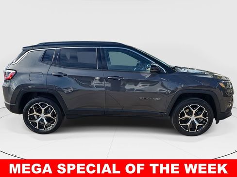 Used 2024 Jeep Compass Limited image 2