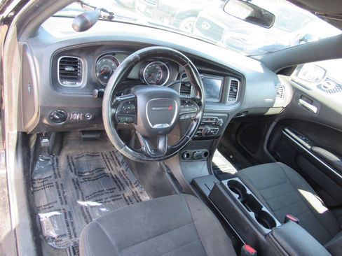Used 2019 Dodge Charger Police RWD image 17