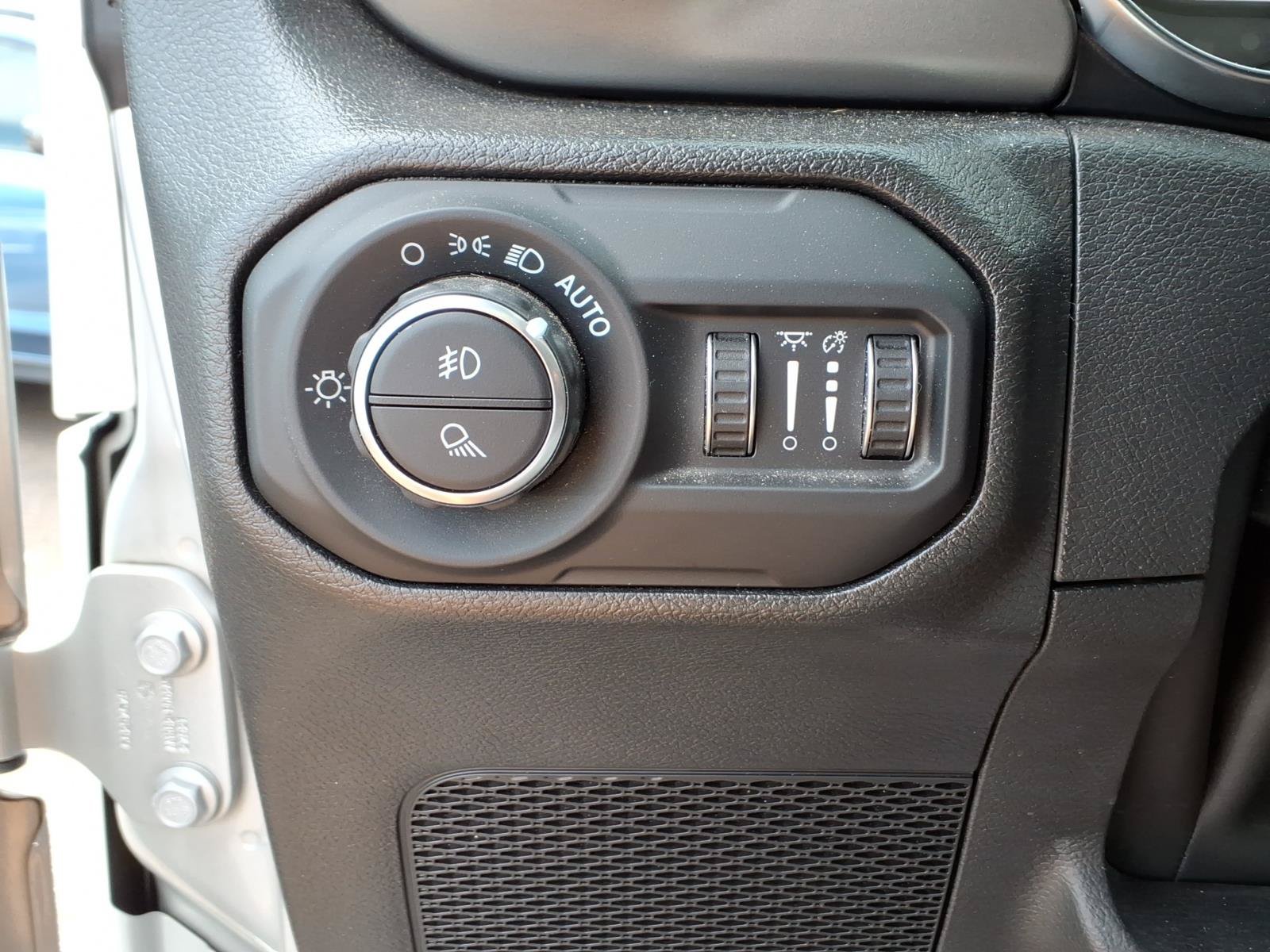 Used 2022 Jeep Gladiator Rubicon w/ LED Lighting Group AWD/4WD image 21