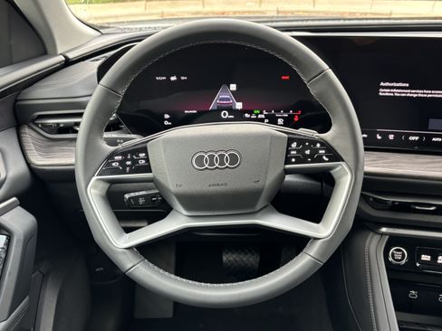 Used 2025 Audi Q5 Premium AWD/4WD image 19