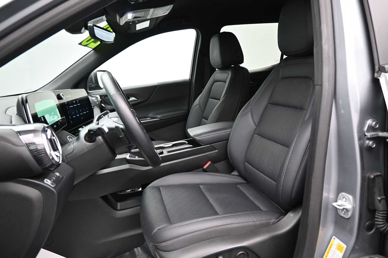 Used 2026 Chevrolet Equinox LT w/ Convenience Package II AWD/4WD image 12