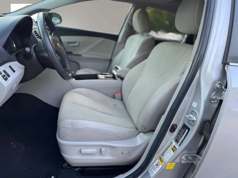 Used 2011 Toyota Venza w/ Convenience Pkg FWD image 13