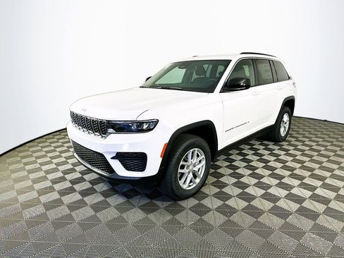 New 2026 Jeep Grand Cherokee Laredo AWD/4WD image 4