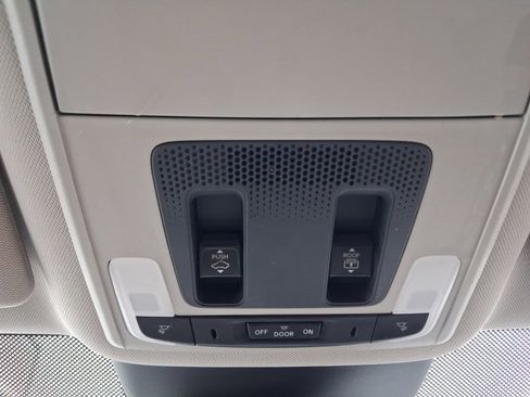 Used 2023 Honda Pilot Touring image 30