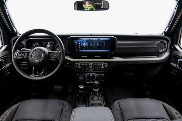 Used 2026 Jeep Gladiator Sport AWD/4WD image 15