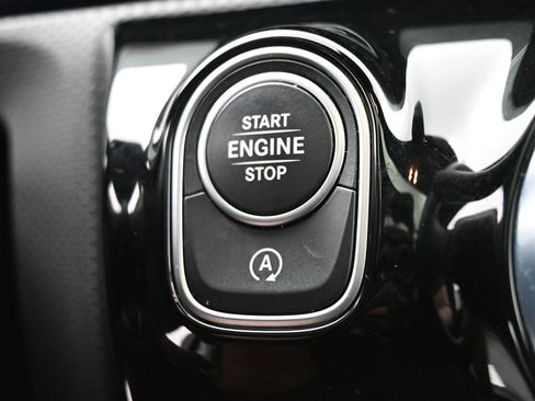 Used 2025 Mercedes-Benz CLA 250 image 17
