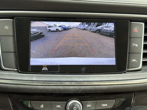 Used 2023 Buick Enclave Essence FWD image 31