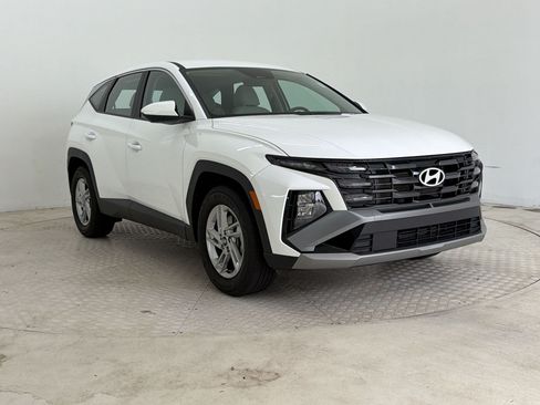 Used 2025 Hyundai Tucson SE FWD image 7