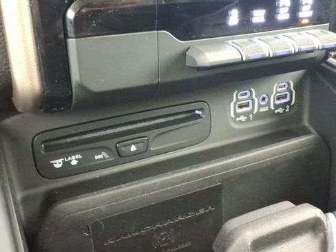 Used 2019 RAM 1500 Laramie AWD/4WD image 27