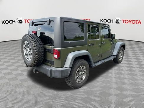 Used 2015 Jeep Wrangler Unlimited Rubicon w/ Connectivity Group AWD/4WD image 8