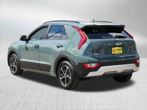 Used 2023 Kia Niro EX FWD image 5