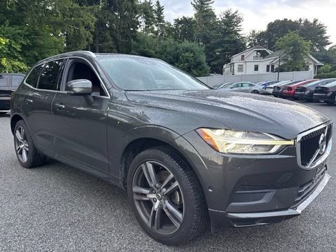 Used 2019 Volvo XC60 T5 Momentum w/ Multimedia Package AWD/4WD image 10