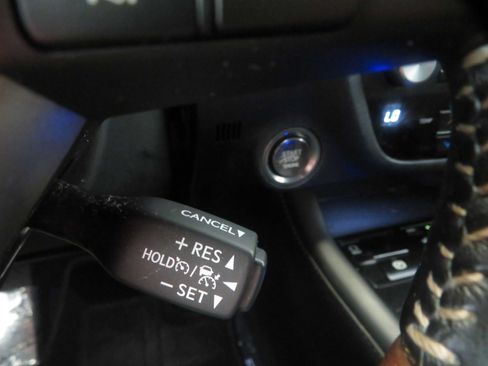Used 2021 Lexus RX 350L FWD w/ Premium Package image 34