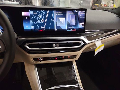 Used 2024 BMW 330i Sedan w/ Premium Package image 21