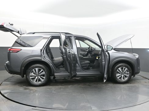 New 2026 Nissan Pathfinder SL FWD image 46