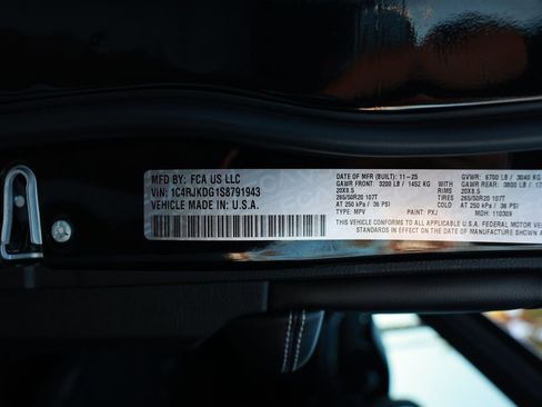 New 2025 Jeep Grand Cherokee L Overland image 36