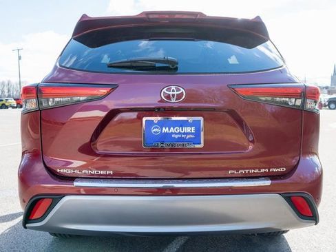 Used 2023 Toyota Highlander Platinum AWD/4WD image 7
