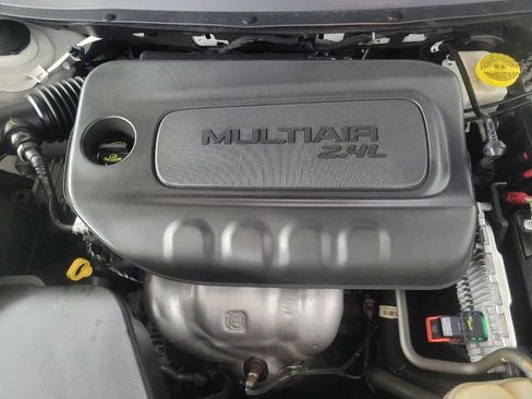 Used 2020 Jeep Cherokee Limited FWD image 30