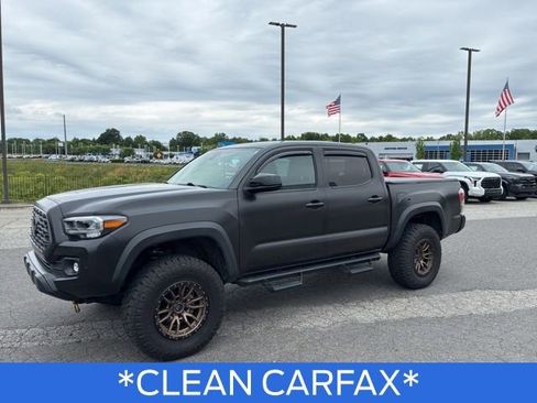 Used 2021 Toyota Tacoma TRD Off-Road w/ TRD Premium Off Road Package AWD/4WD image 5