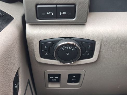 Used 2020 Ford F150 Limited w/ Trailer Tow Package image 24