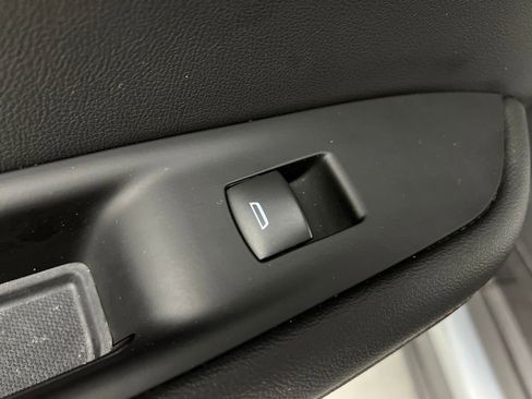 Used 2025 Chevrolet Blazer RS image 18