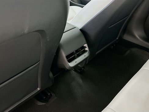 Used 2021 Tesla Model 3 Long Range image 27