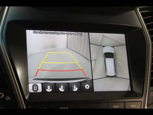 Used 2019 Hyundai Santa Fe XL AWD/4WD image 14