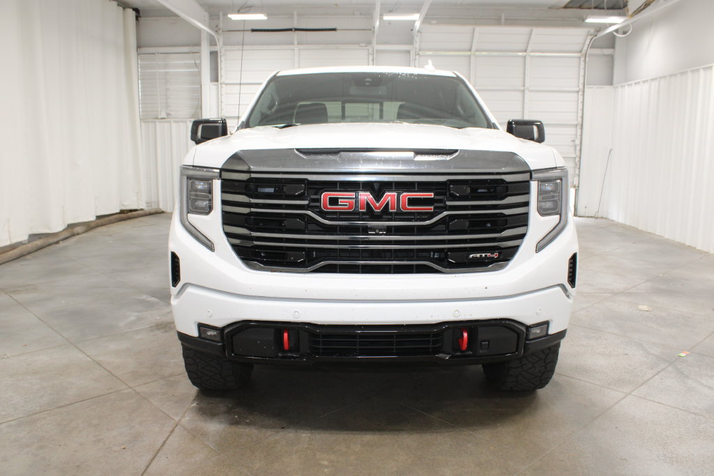 Used 2023 GMC Sierra 1500 AT4 w/ AT4 Preferred Package AWD/4WD image 3