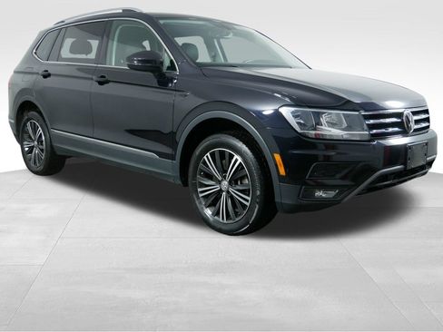 Used 2019 Volkswagen Tiguan SEL AWD/4WD image 2