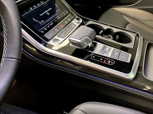 Used 2025 Audi Q7 3.0T Premium Plus w/ Premium Plus Package image 16