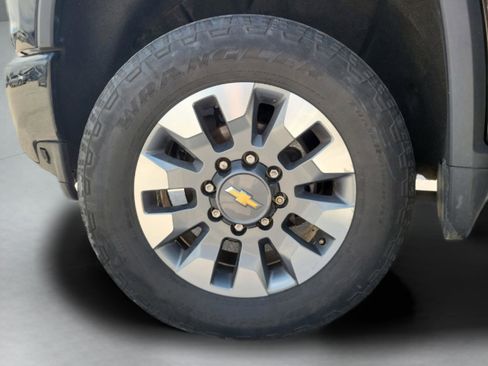 Used 2023 Chevrolet Silverado 2500 Custom w/ Custom Value Package AWD/4WD image 31