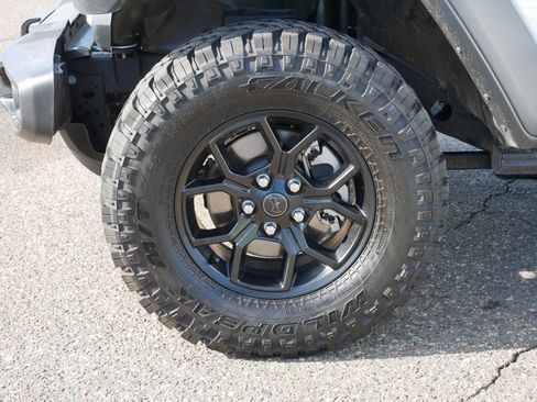 Used 2024 Jeep Wrangler Willys image 15