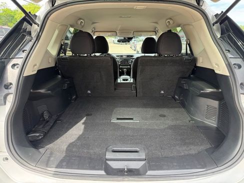 Used 2019 Nissan Rogue S w/ Special Edition Package AWD/4WD image 44
