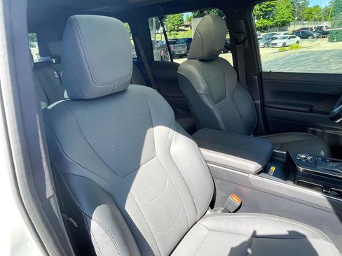 Used 2024 Lexus GX 550 w/ Accessory Package (2T) AWD/4WD image 10