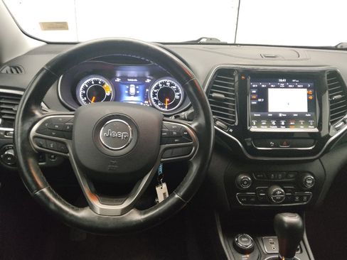 Used 2019 Jeep Cherokee Limited image 22