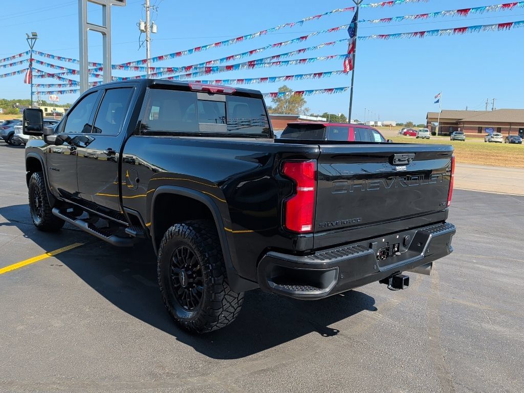 Used 2024 Chevrolet Silverado 2500 LTZ AWD/4WD image 4