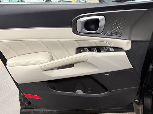 Used 2024 Kia Sorento SX Prestige image 8
