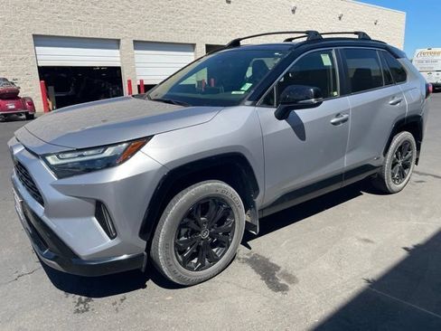 Used 2022 Toyota RAV4 XSE w/ XSE Grade Weather Package AWD/4WD image 4